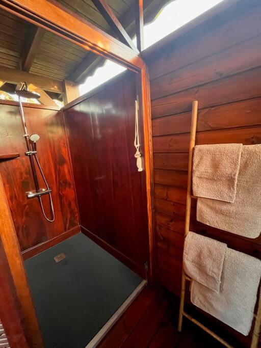 Bungalow Avec Jacuzzi Privatif Villa Sainte-Rose Eksteriør billede